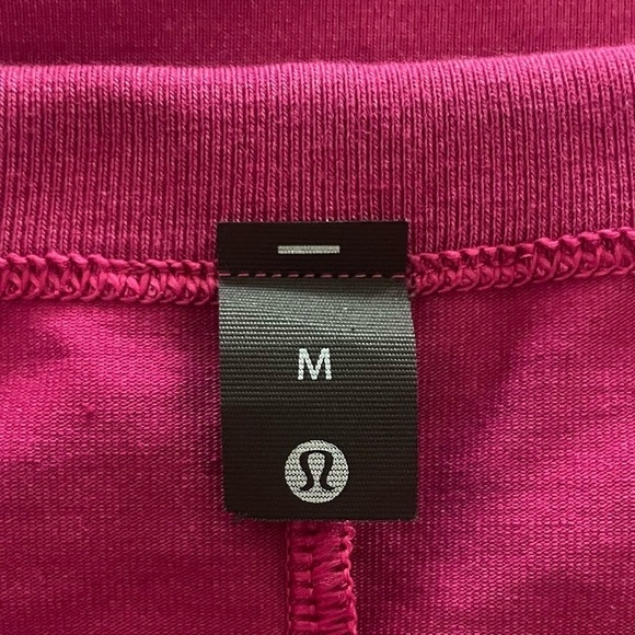 lululemon Fundamental Pocket T-Shirt In Magenta Purple Medium - Picture 4 of 6
